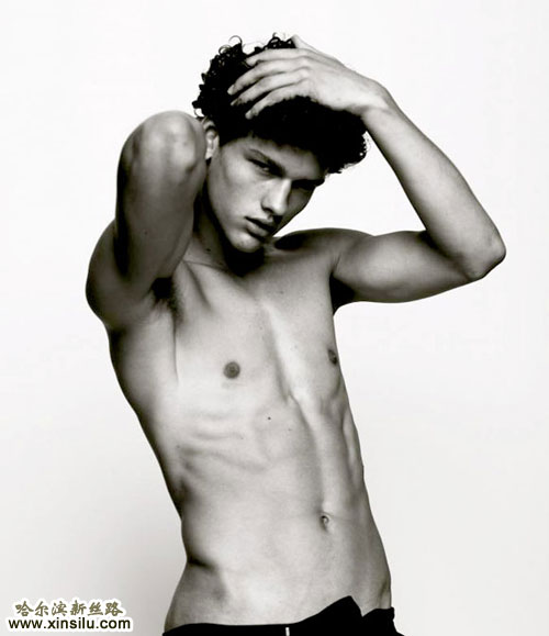 ģSimon Nessman